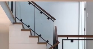 staircase-glass-railing-02
